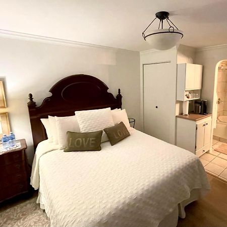קלונה A Vista Villa Couples Retreat מראה חיצוני תמונה