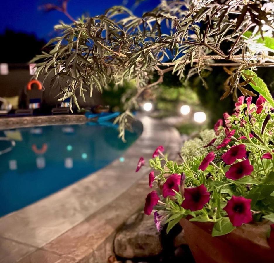 קלונה A Vista Villa Couples Retreat מראה חיצוני תמונה