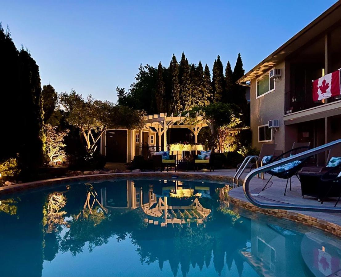 קלונה A Vista Villa Couples Retreat מראה חיצוני תמונה