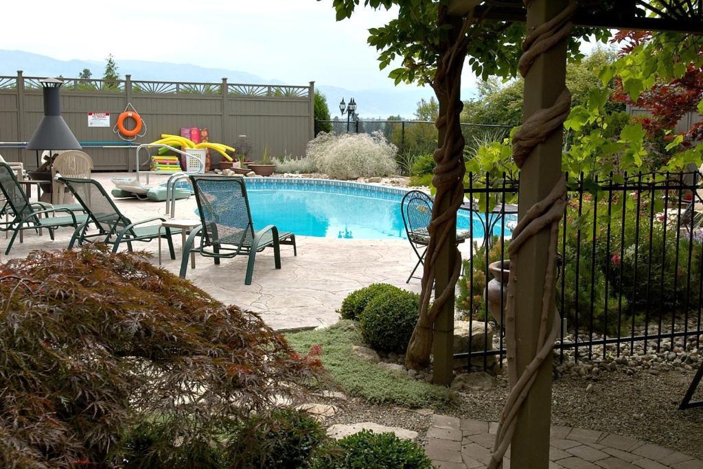 קלונה A Vista Villa Couples Retreat חדר תמונה